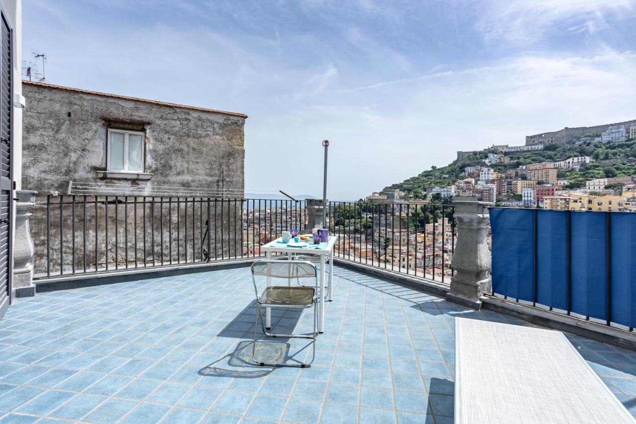 Апартаменти Hostly - Tarsia 50-Beautiful Terrace On Неаполь Екстер'єр фото