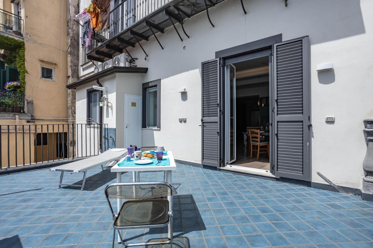 Апартаменти Hostly - Tarsia 50-Beautiful Terrace On Неаполь Екстер'єр фото
